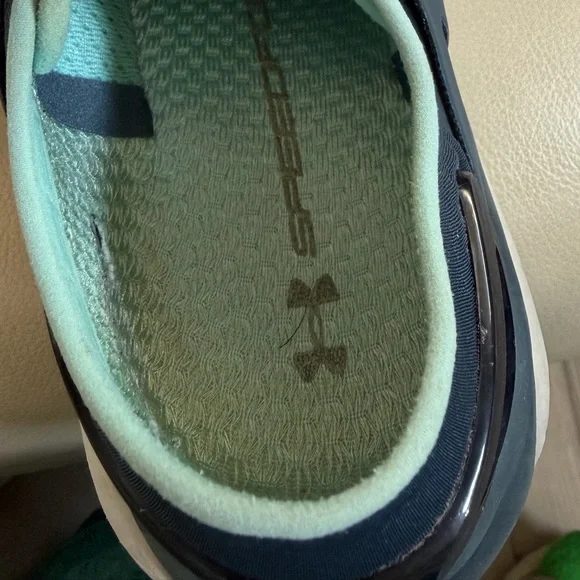 Under Armour womens blue Sneakers 6.5 - Picture 6 of 8